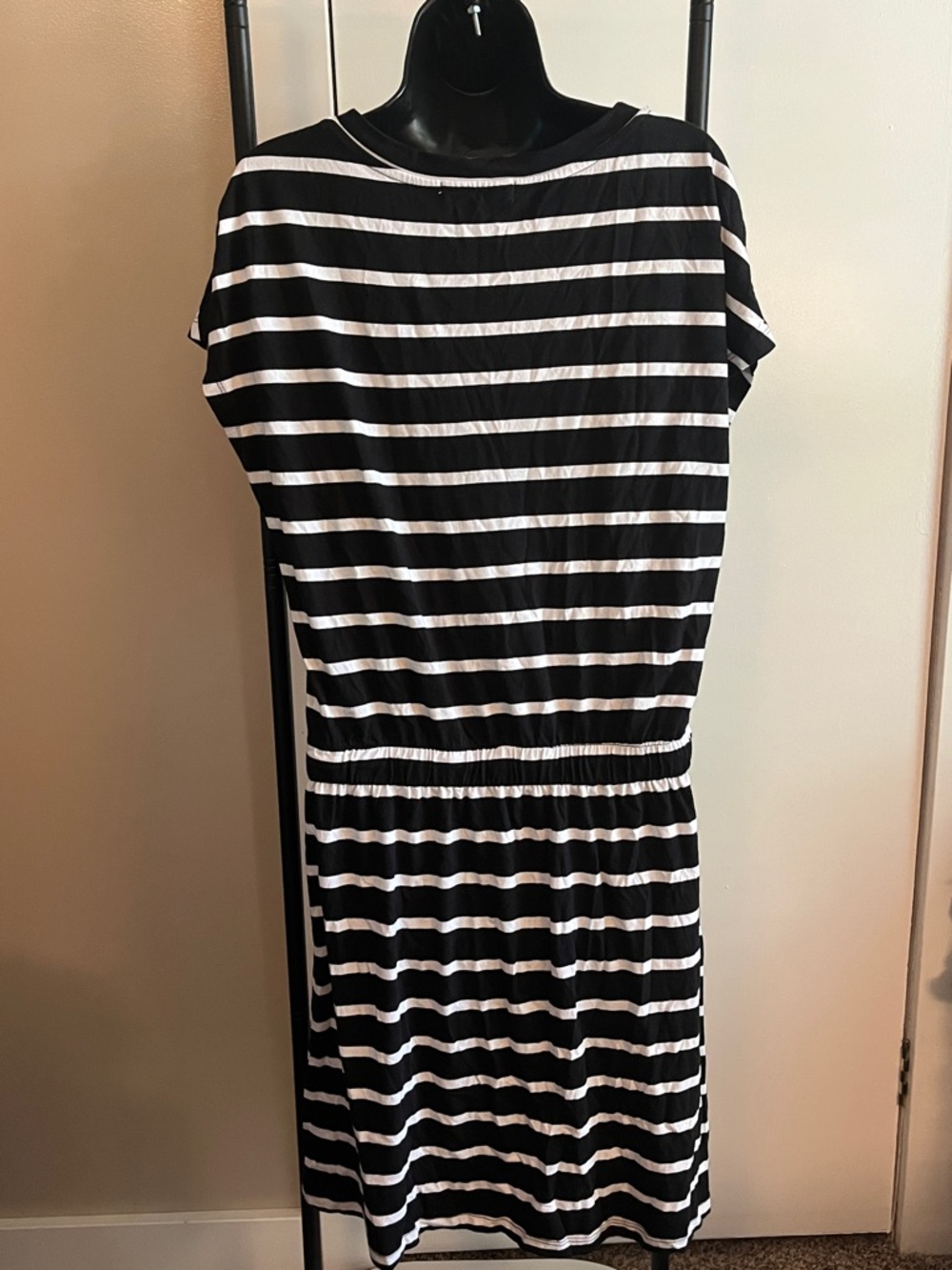NWT C&C California dress - Picture 3 of 5